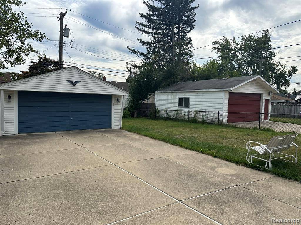 Dearborn Heights, MI 48125,1455 Oakland Court