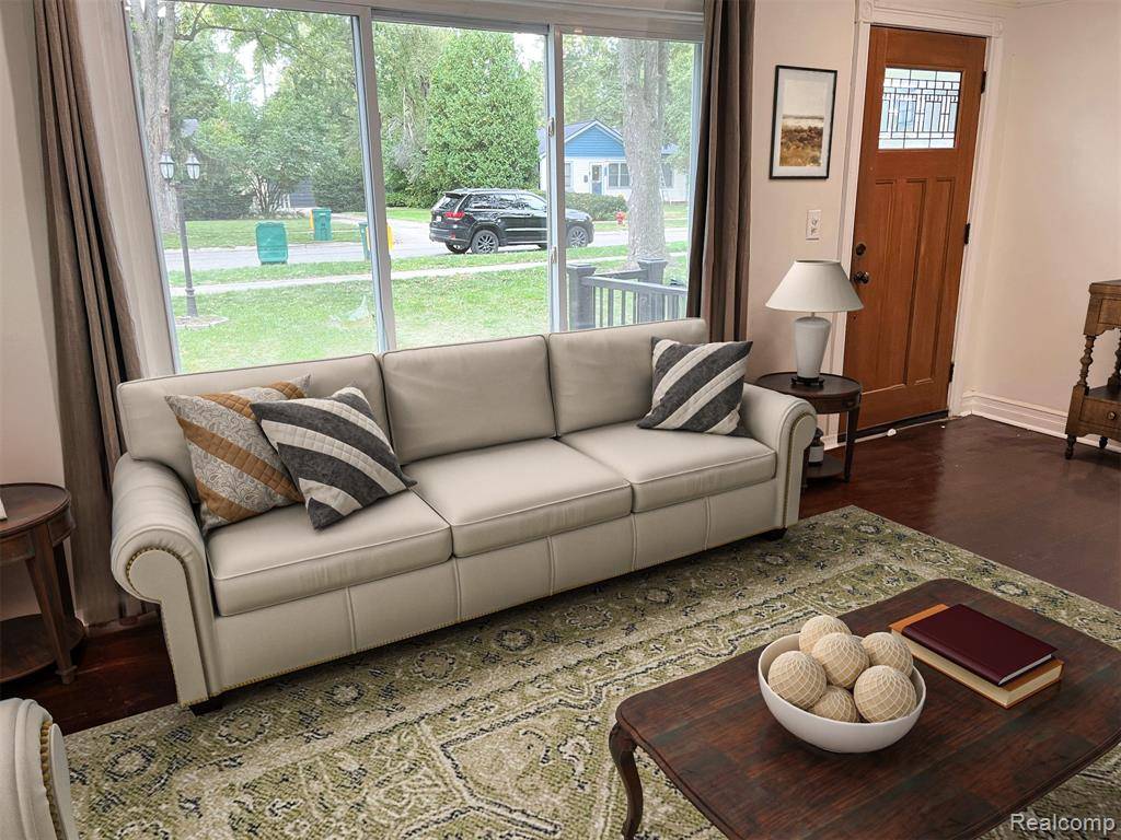 Farmington, MI 48336,23096 HAWTHORNE Street