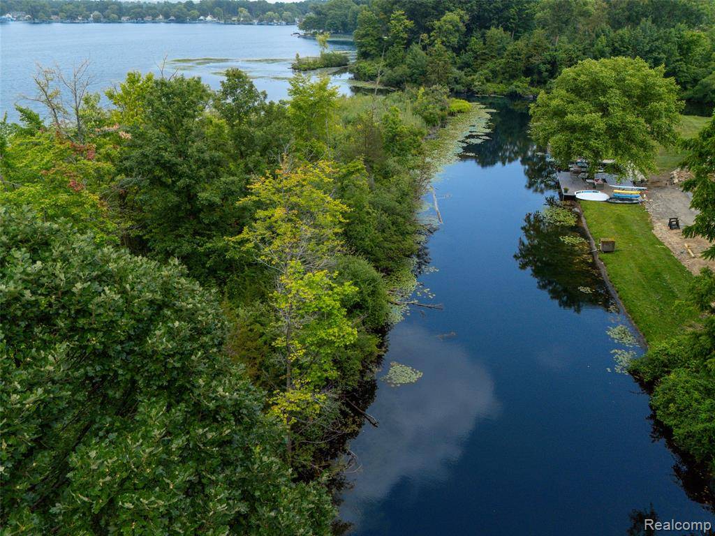 Brighton, MI 48114,1412 North Court
