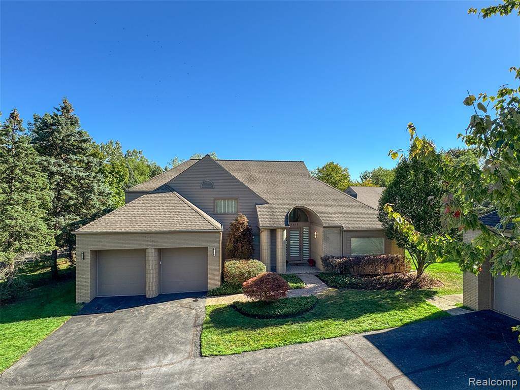 Bloomfield Hills, MI 48302,1615 Franklin Hills Drive