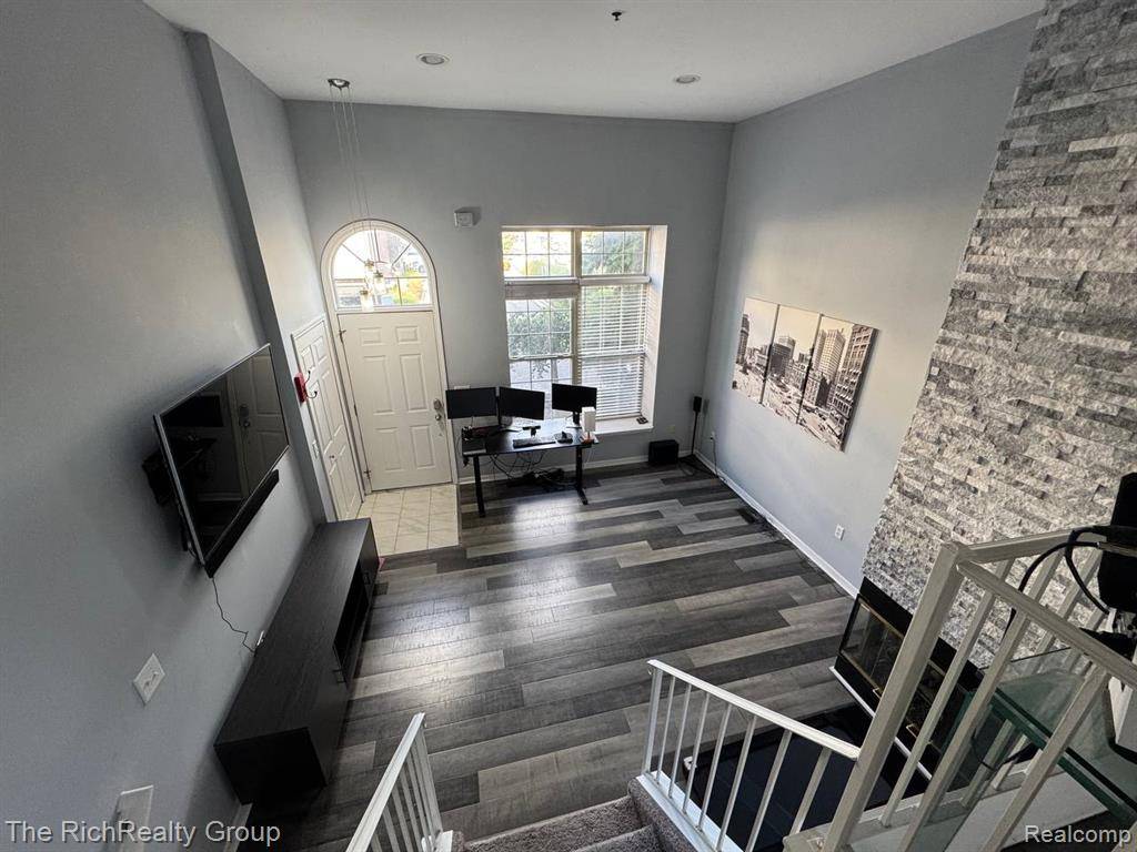 Dearborn, MI 48124,1 W Village Lane