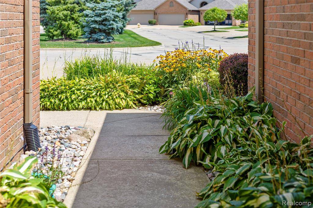 New Baltimore, MI 48047,33796 Michigamme Drive