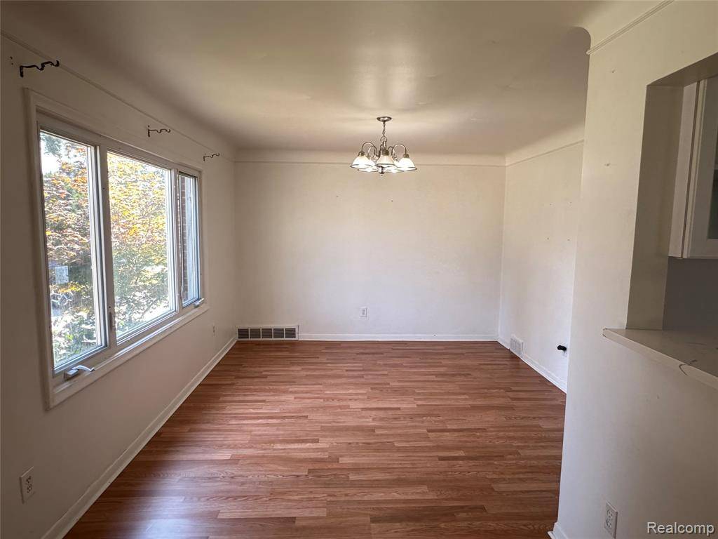Dearborn Heights, MI 48127,8345 Robindale Avenue