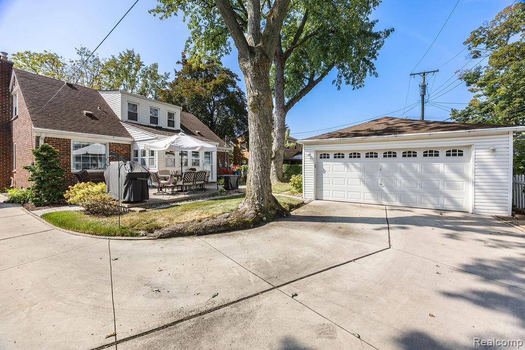 Dearborn, MI 48124,24942 Newton Street