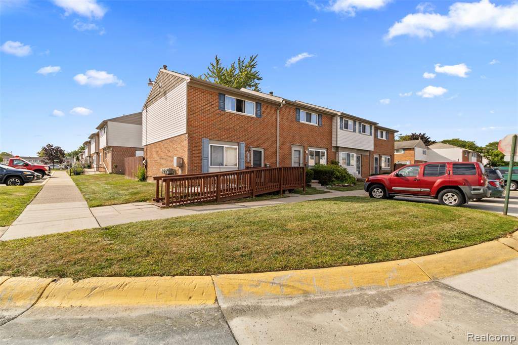 Roseville, MI 48066,25633 Salem Street