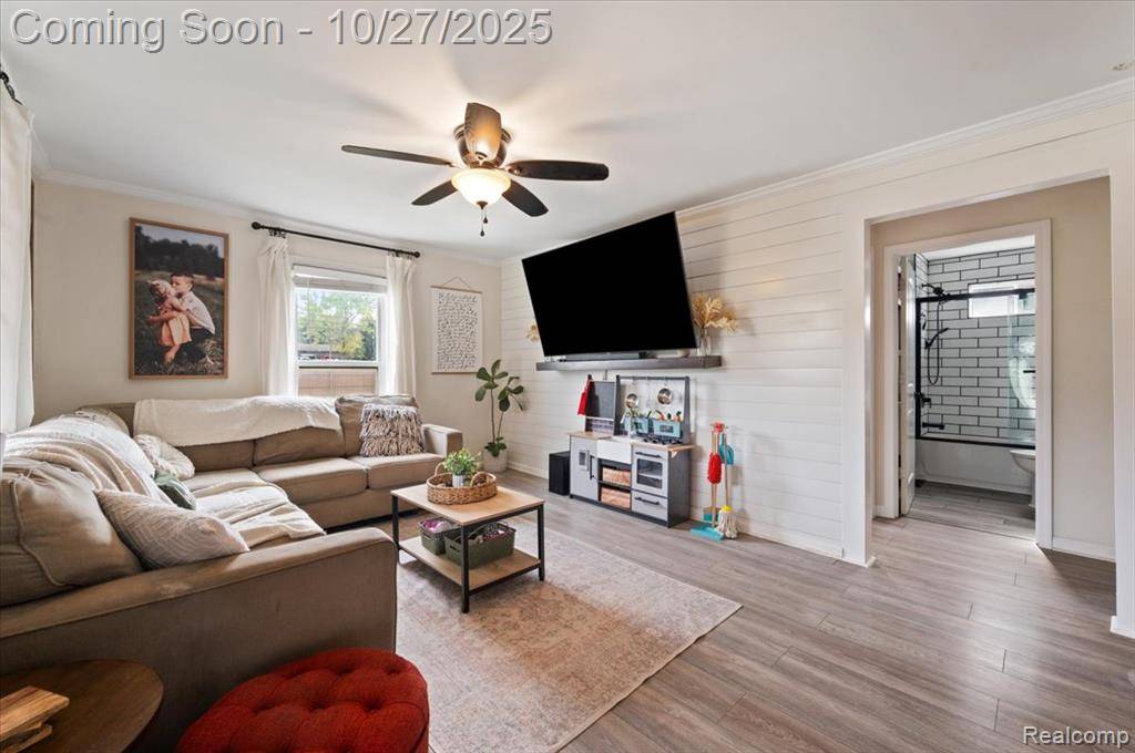 Waterford, MI 48327,6425 Simmons Road