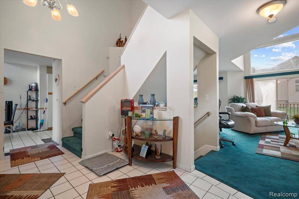 Farmington Hills, MI 48334,26765 Plumgrove Lane