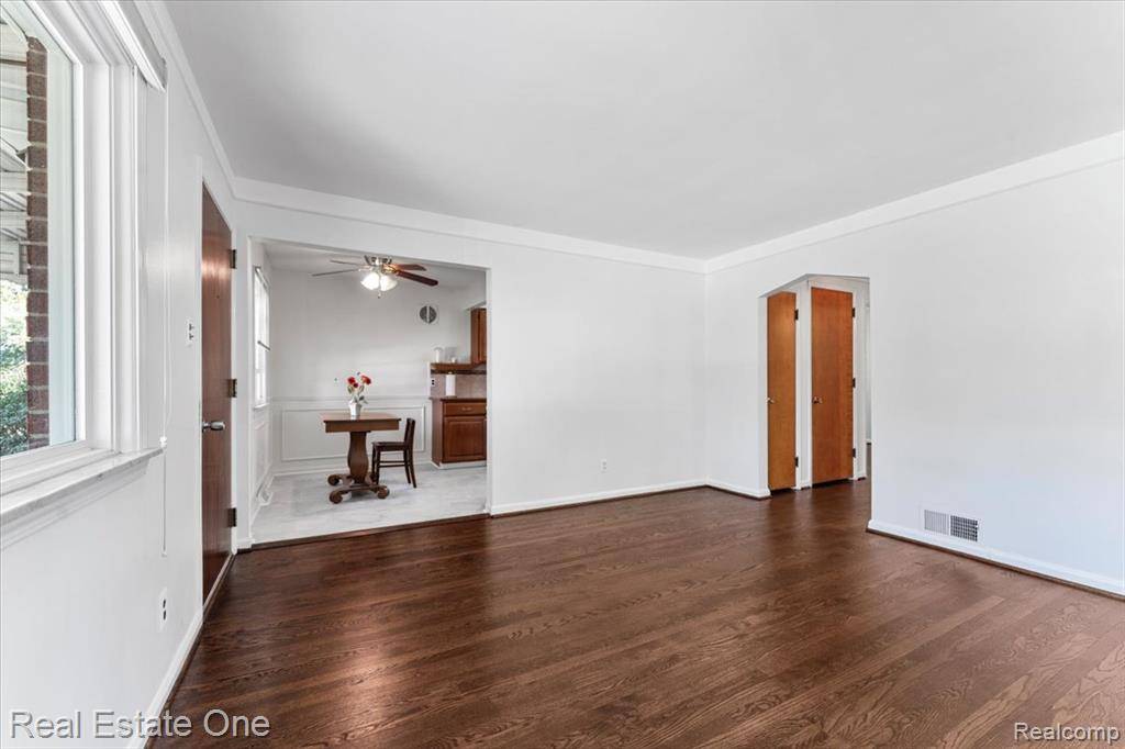 Southgate, MI 48195,13487 Brest Street