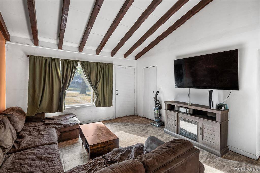 Dearborn Heights, MI 48125,4147 Westlake Street