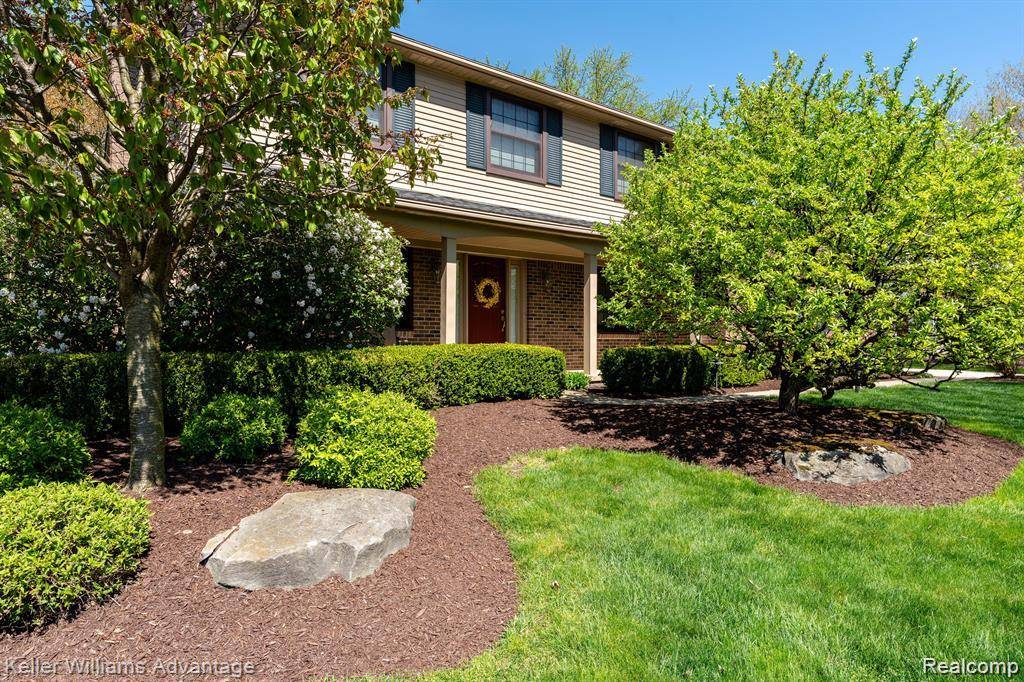 Farmington Hills, MI 48335,21442 Parklane Street