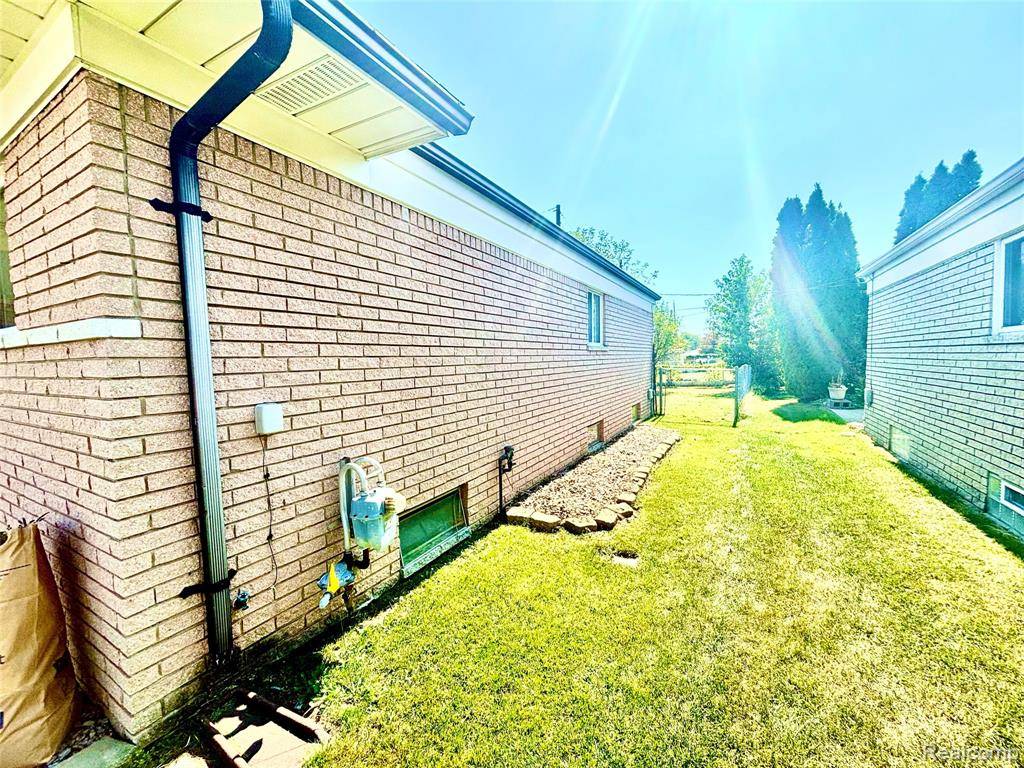 Sterling Heights, MI 48310,5024 Bristor Drive