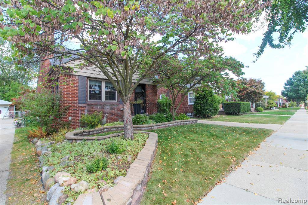 Dearborn, MI 48128,23828 Edward Street
