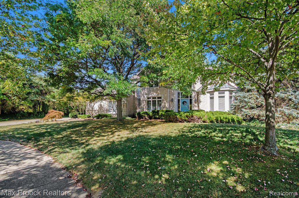 Troy, MI 48098,1976 Club Drive