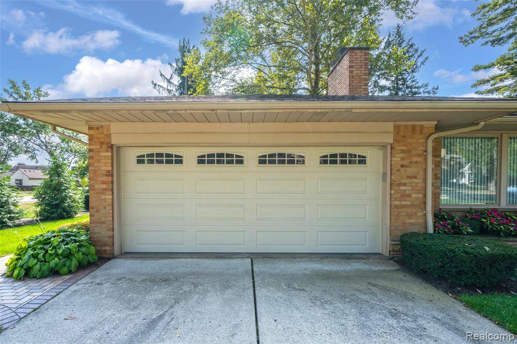 Beverly Hills, MI 48025,31607 Auburn Drive