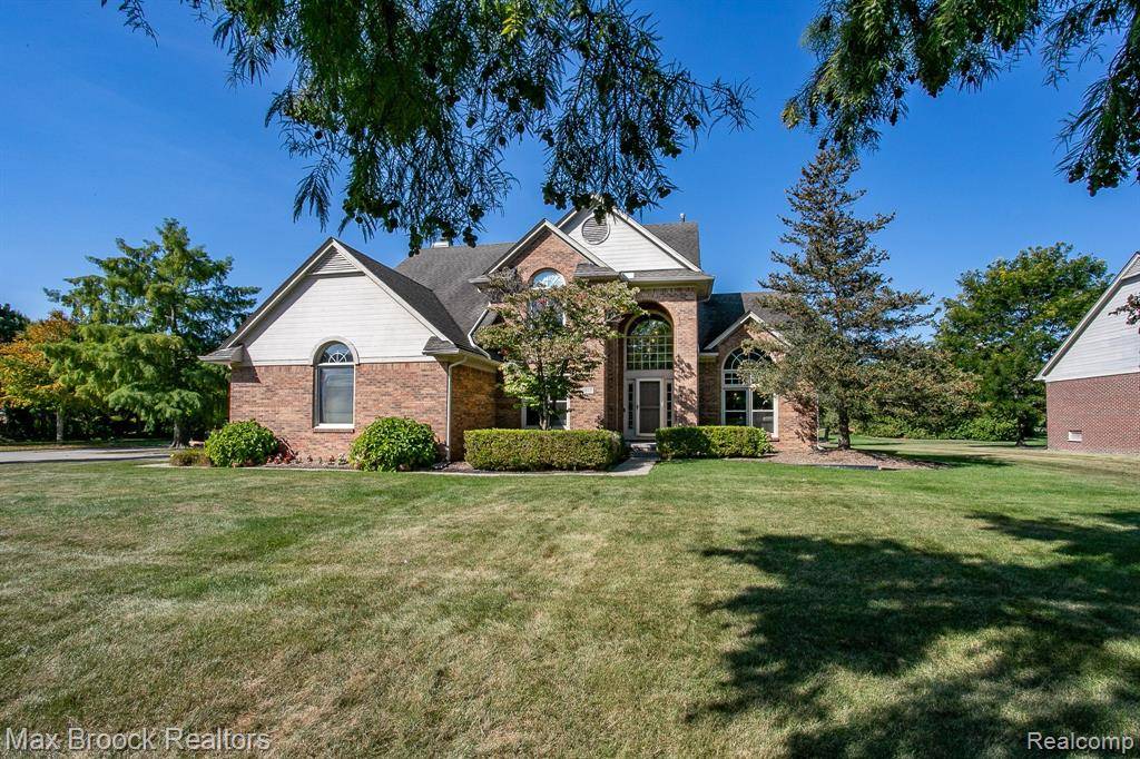 Troy, MI 48098,6817 Woodcrest Drive