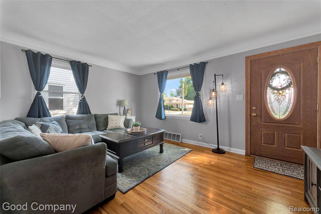 Royal Oak, MI 48073,501 E Sunnybrook Drive