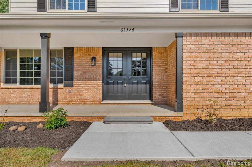 Washington, MI,61326 Woodstock Court