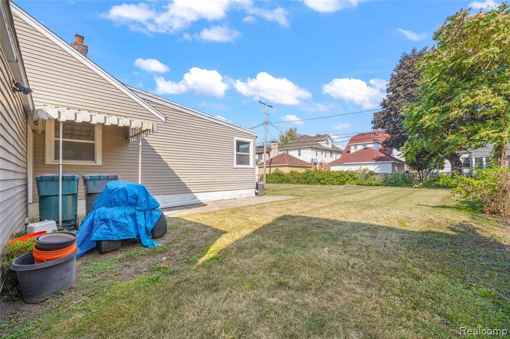 Dearborn, MI 48126,4964 Kenilworth Street