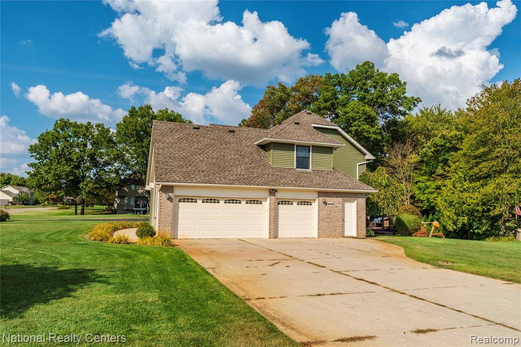 South Lyon, MI 48178,9859 Aylebury Drive