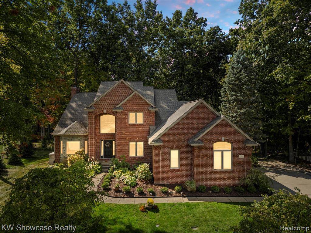 Highland, MI,1713 Gleneagles