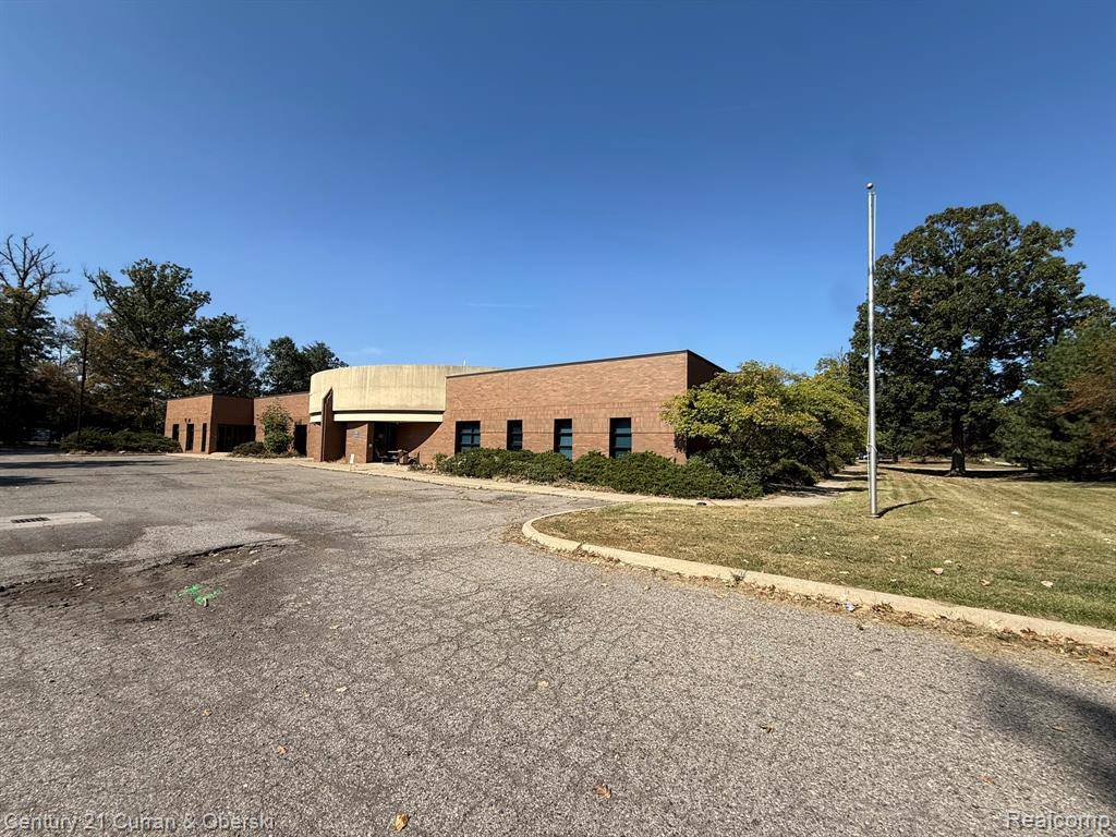 Dearborn, MI 48120,15162 S Commerce Drive