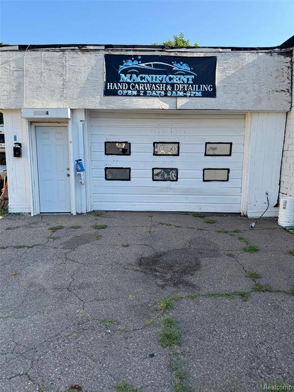 Detroit, MI 48223,22234 Fenkell Street