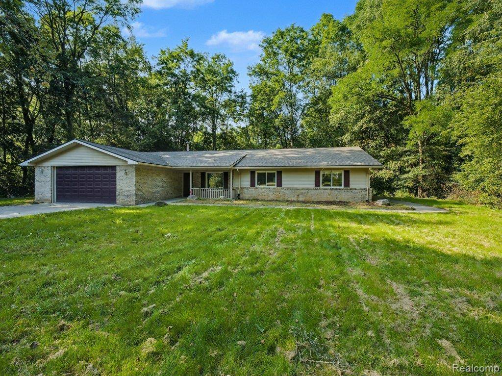 Ortonville, MI 48462,993 Groveland Pines Drive