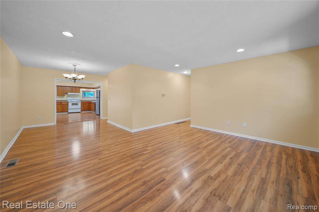 Howell, MI 48843,330 Harvard Drive