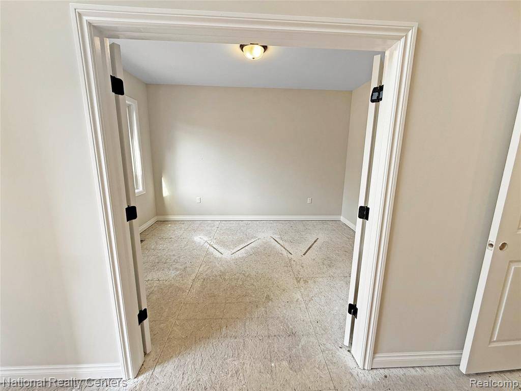 Clarkston, MI 48348,7118 Oak Ridge Court