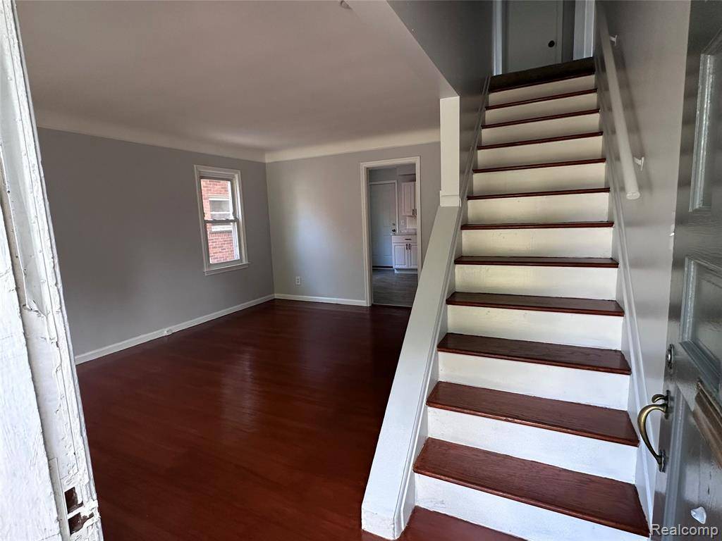 Harper Woods, MI 48225,20490 Country Club Drive