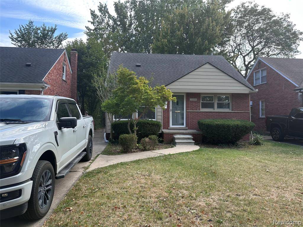 Harper Woods, MI 48225,20490 Country Club Drive