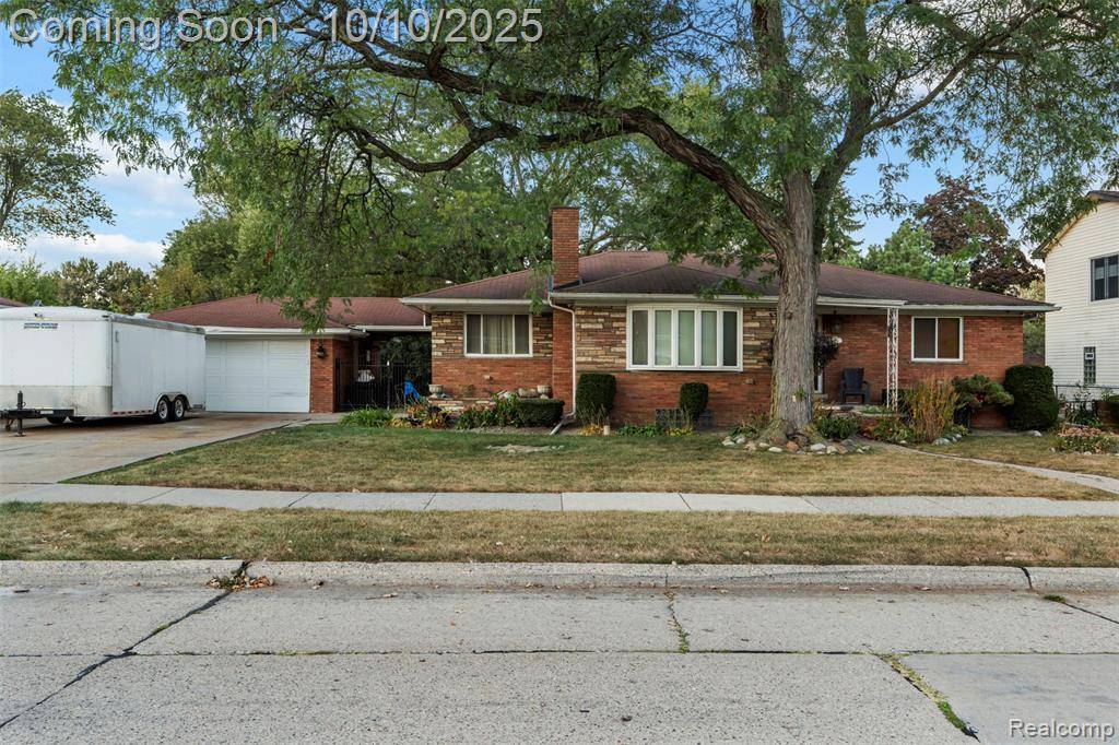 Harper Woods, MI 48225,19945 Woodside Street