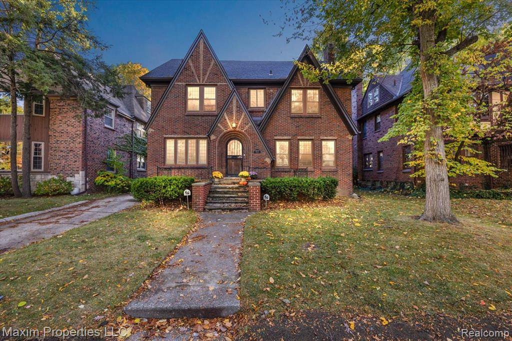 Detroit, MI 48221,18214 Parkside Street