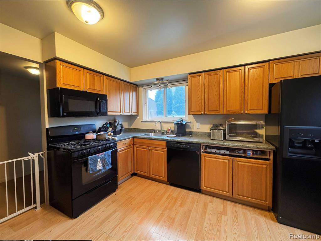 Rockwood, MI,32477 TRUMAN Road