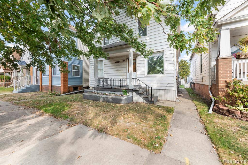 Hamtramck, MI 48212,2227 Florian Street
