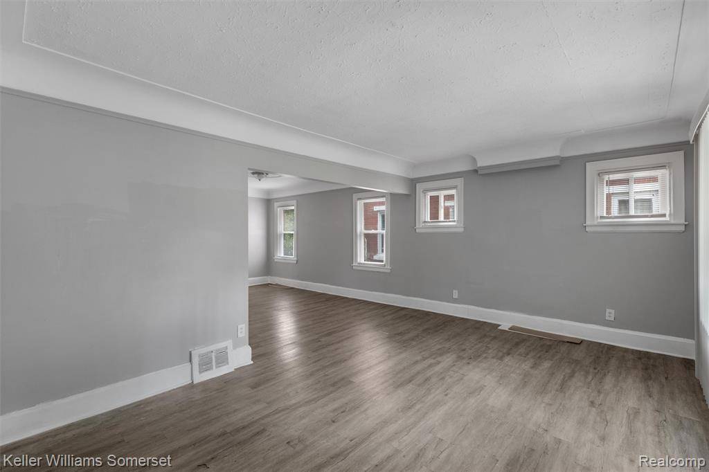 Detroit, MI 48227,15788 Littlefield Street