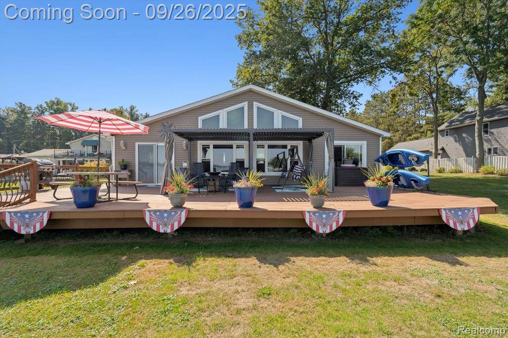 Fenton, MI 48430,2236 Grove Park Road