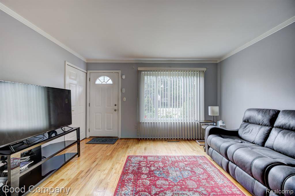 Clawson, MI,351 W Baker Avenue