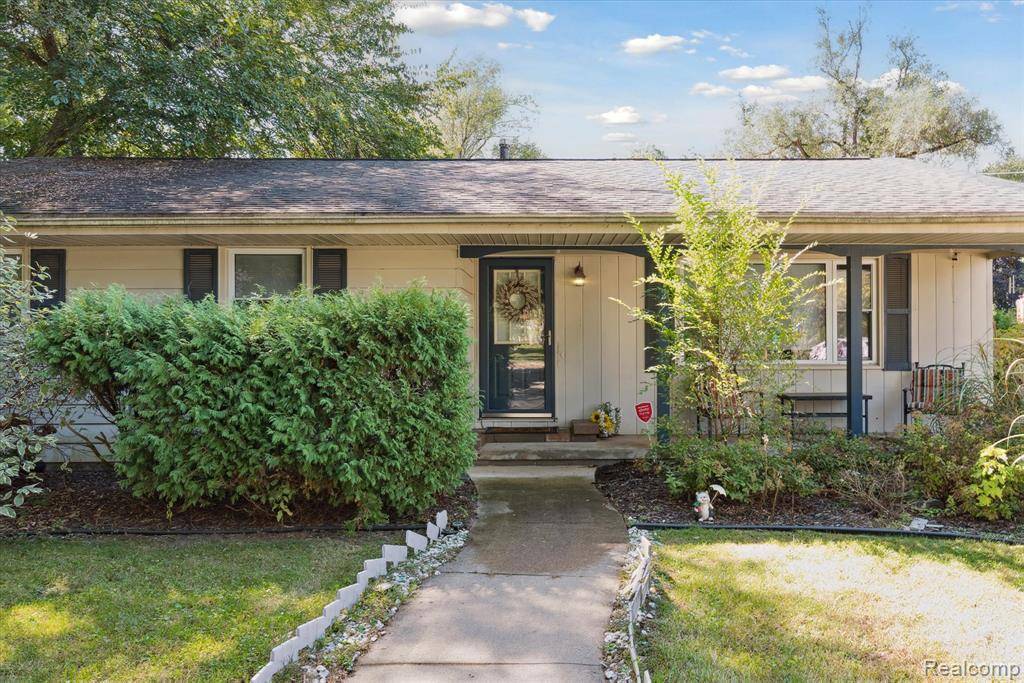 Van Buren, MI 48111,12900 Lake Point Pass