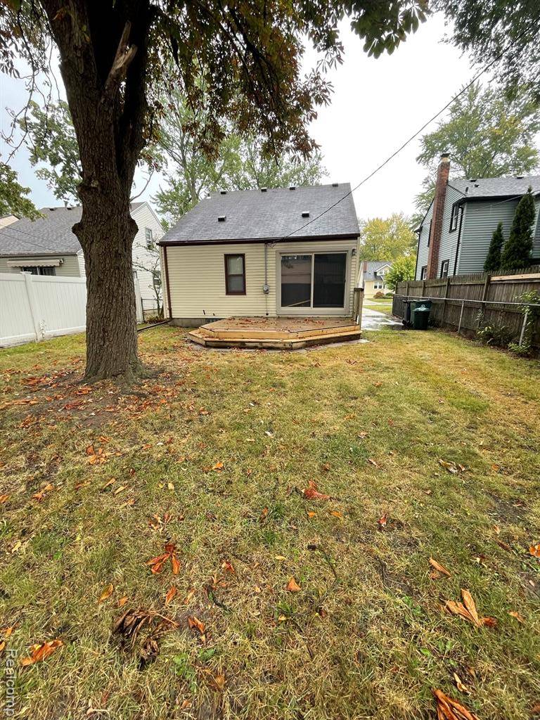 Royal Oak, MI 48067,823 E 2nd Street