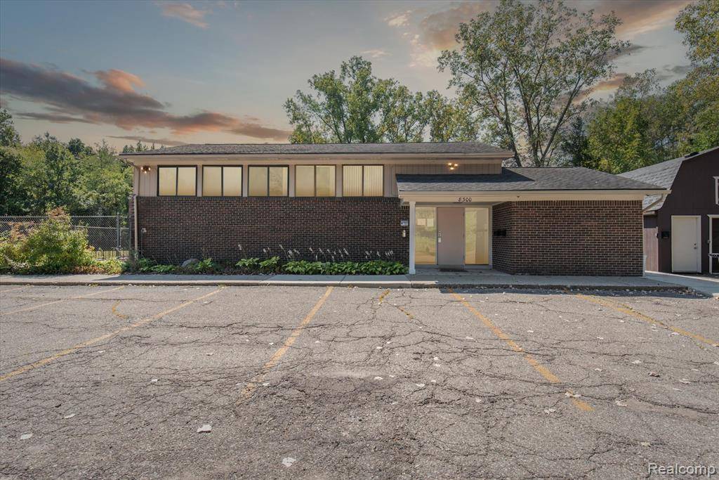 Ypsilanti, MI 48198,8346 Lakeview Drive