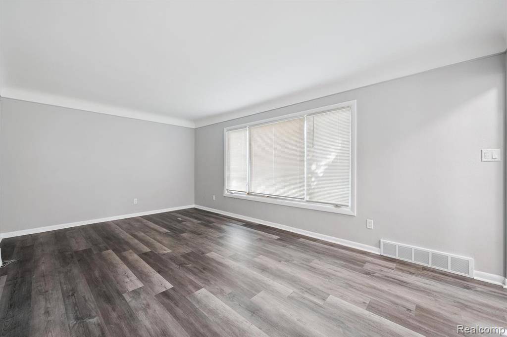 Redford, MI 48239,13591 Lenore