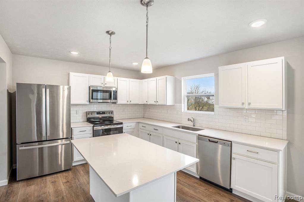 Grand Blanc, MI 48439,7012 Marigold Court