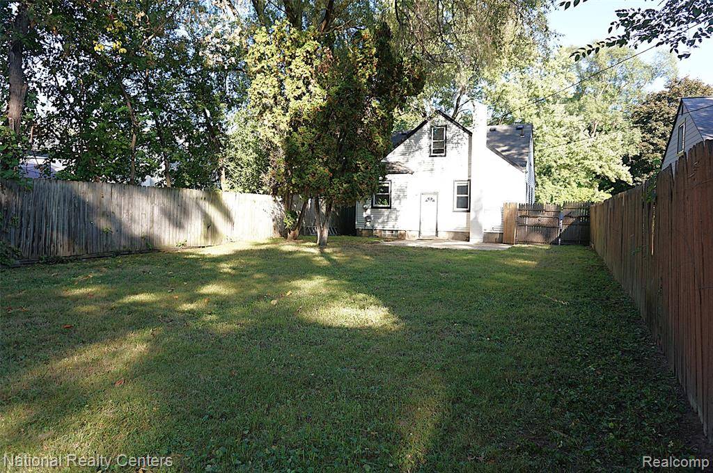 Farmington Hills, MI 48336,20975 Ontaga Street