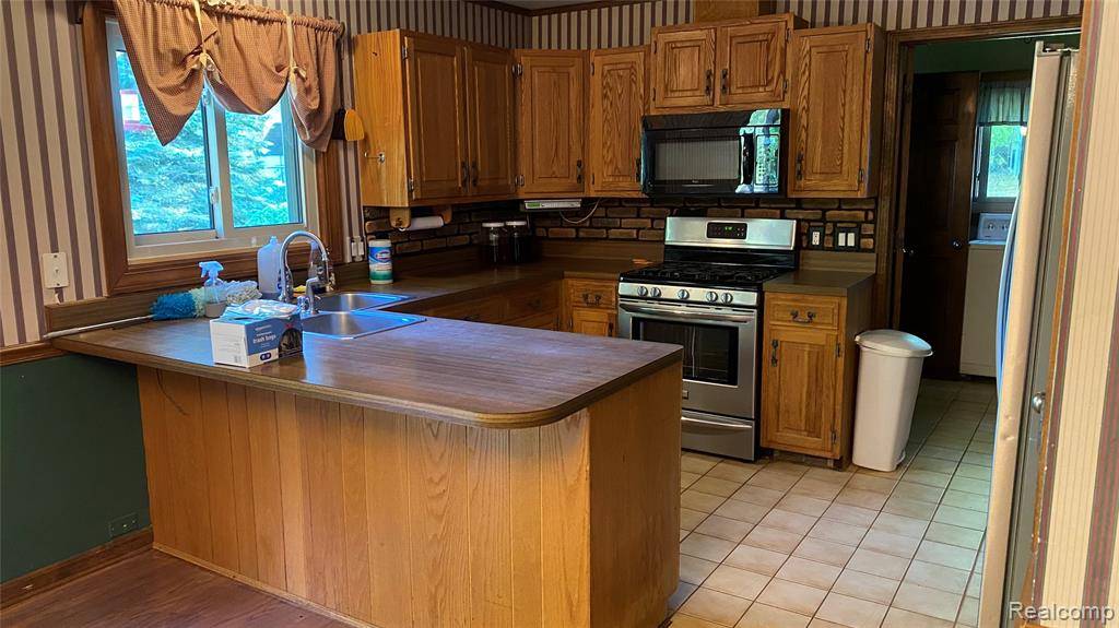 White Lake, MI 48383,5550 McKeachie Road