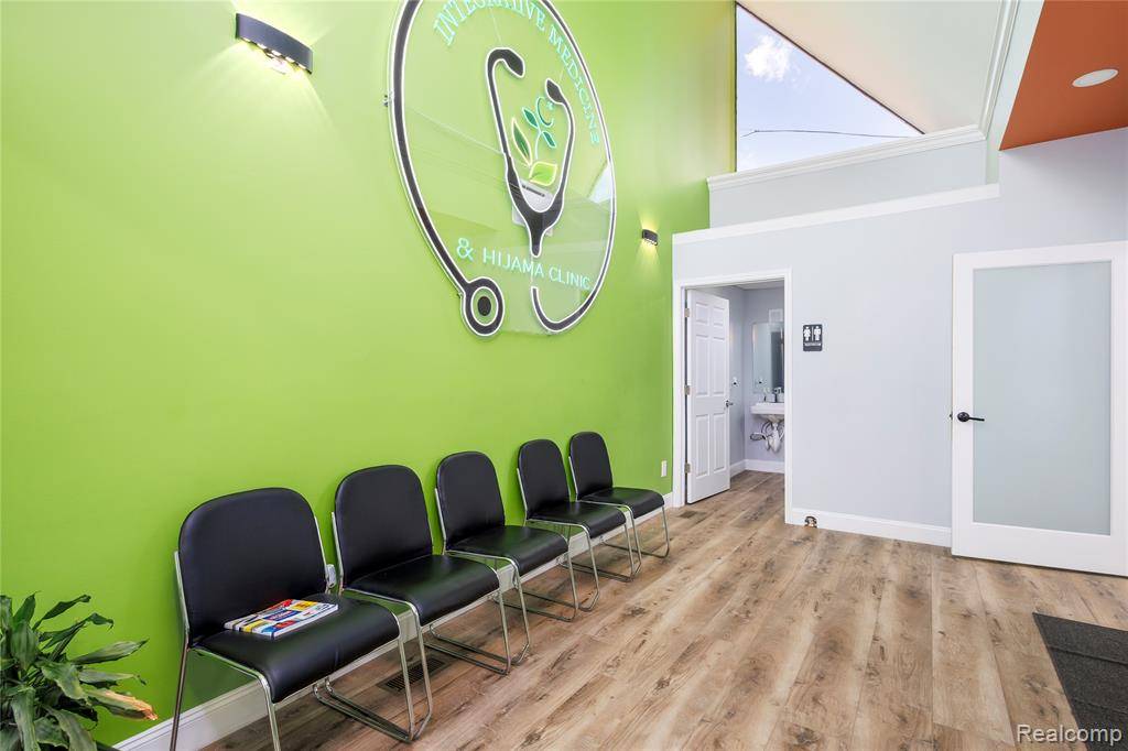 Canton, MI 48187,8528 CANTON CENTER RD