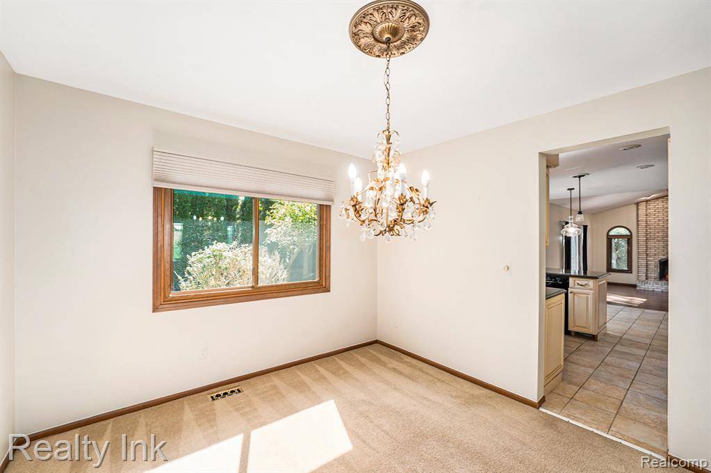 Novi, MI,44755 Huntingcross Drive