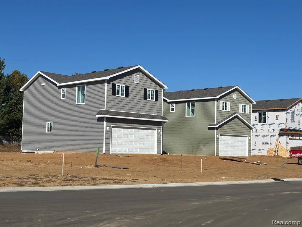 Waterford, MI 48327,5760 Copper Tree Park