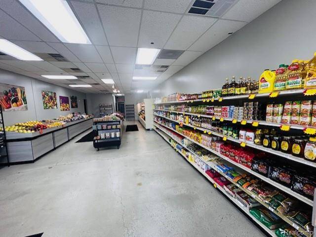Livonia, MI 48154,16116 Middlebelt Road