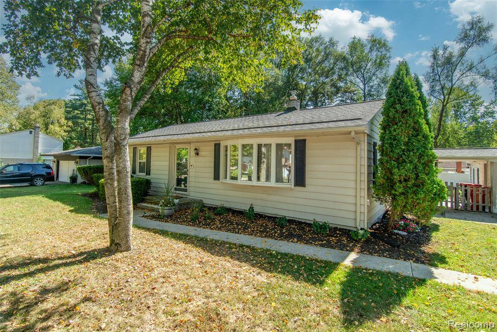 Southfield, MI 48076,20351 Lacrosse Avenue